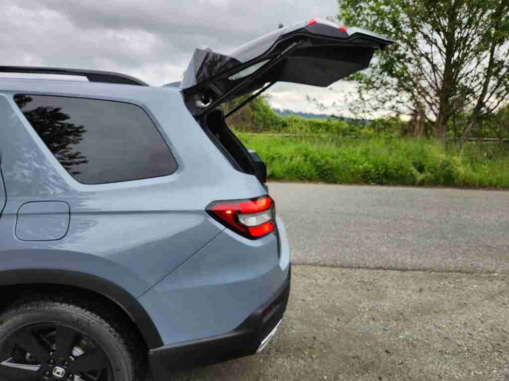 2024 Honda Pilot Open Gate